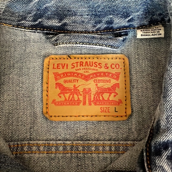 Levi’s weathered denim jacket - Picture 3 of 4